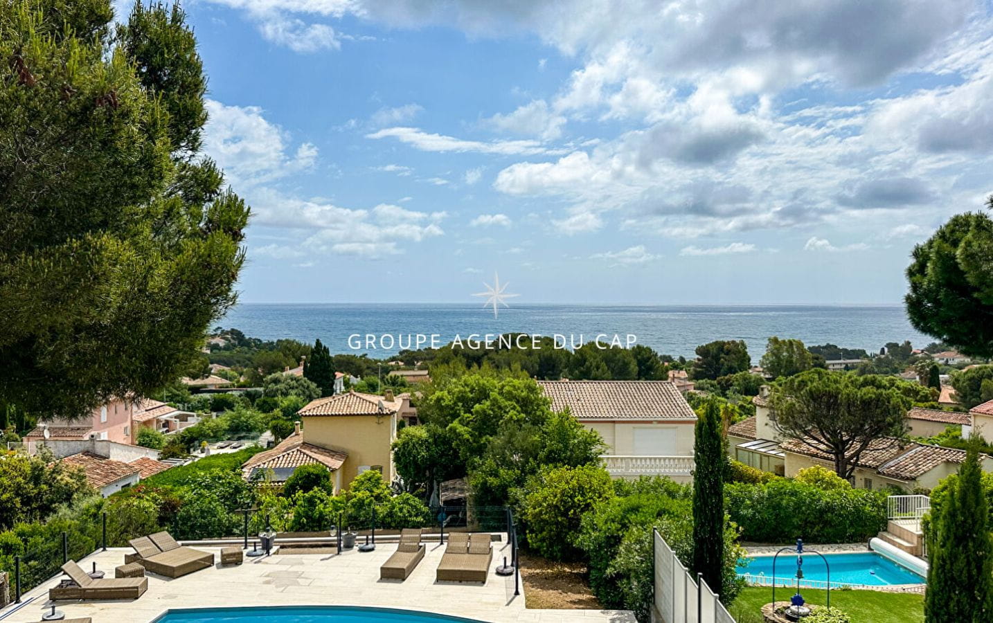 Villa contemporaine vue mer 7 pièces 215 m2 avec piscine, aux Issambres Image 8