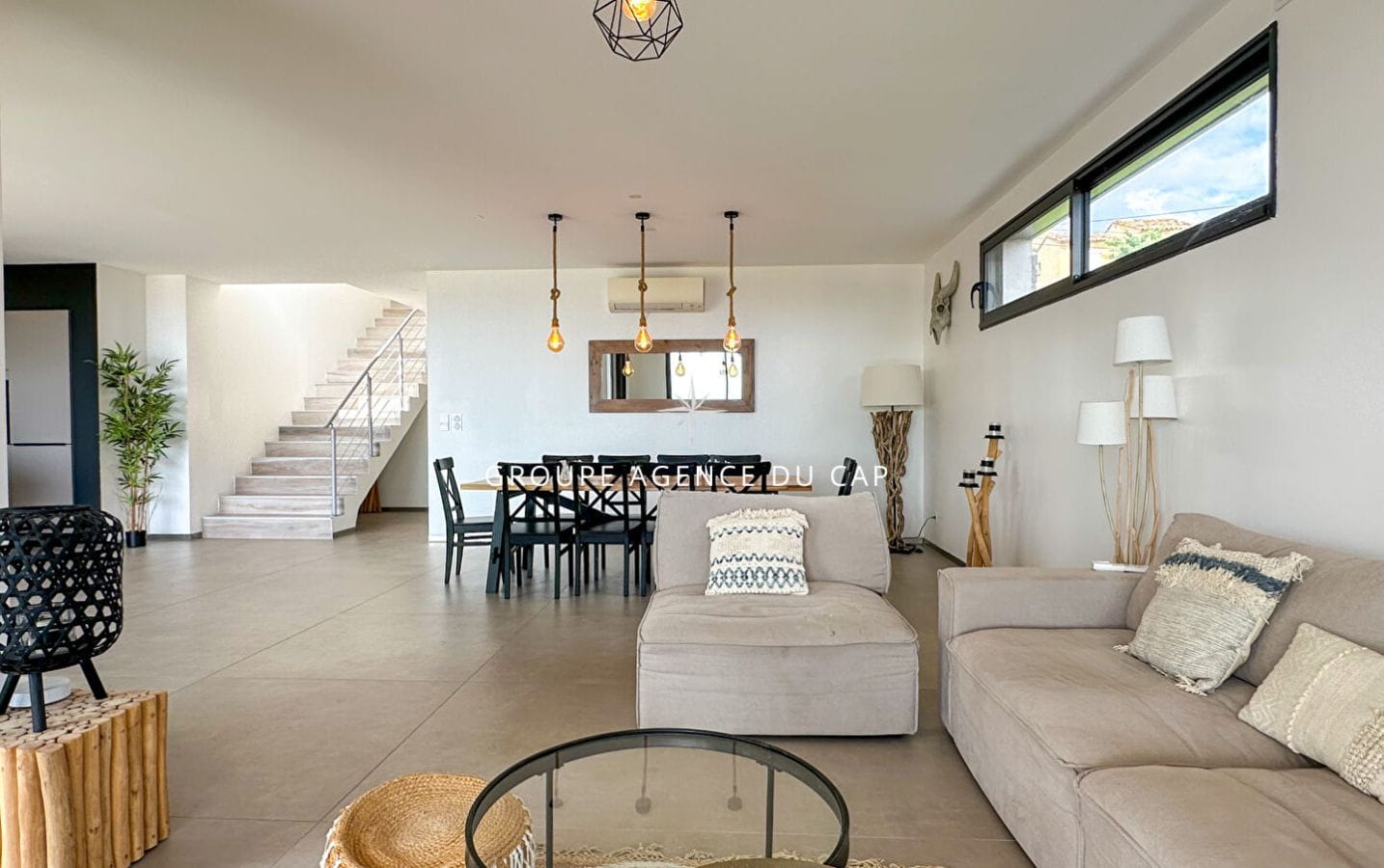 Contemporary 7-room villa with sea view, 215 m2, with swimming pool, in Les Issambres Image 9