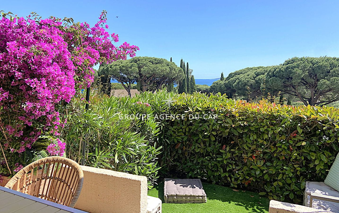 EN ATTENTE DE COMPROMIS DE VENTE – À VENDRE APPARTEMENT 2 PIÈCES VUE MER AVEC 2 TERRASSES PARKING PRIVÉ DANS UNE RÉSIDENCE AVEC PISCINE Image 1