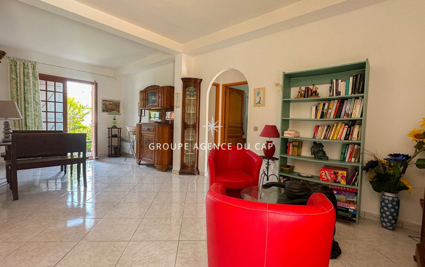 À VENDRE VILLA DE 145M2, 7 PIÈCES COMPRENANT 5 CHAMBRES , VUE MER, SITUÉE AUX ISSAMBRES Image 12