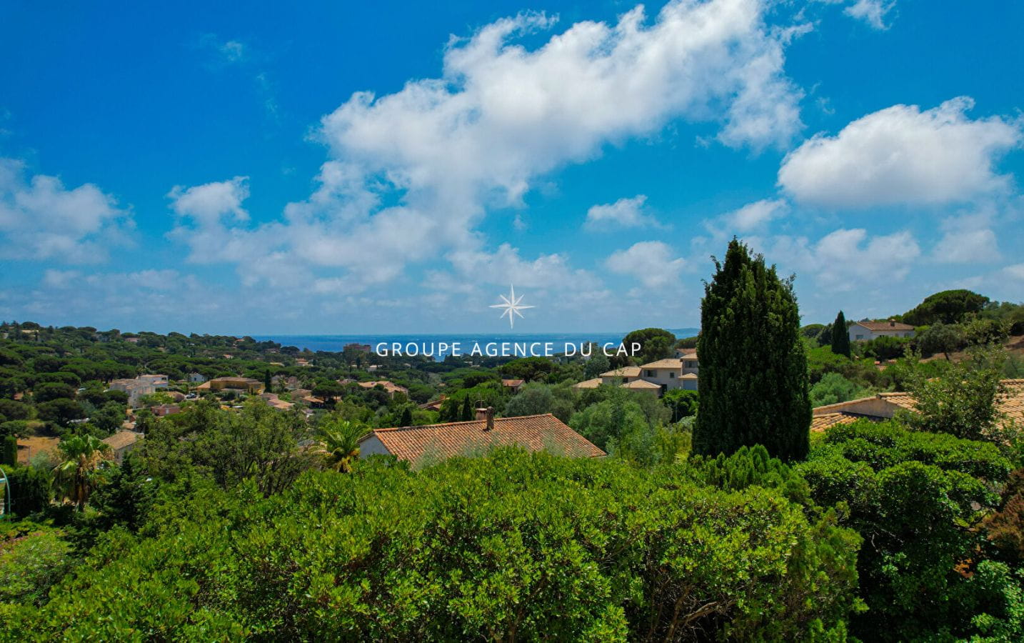 À VENDRE VILLA DE 145M2, 7 PIÈCES COMPRENANT 5 CHAMBRES , VUE MER, SITUÉE AUX ISSAMBRES Image 17