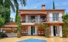 **EXCLUSITE AGENCE DU CAP** À VENDRE VILLA DE 140M2, 7 PIÈCES COMPRENANT 5 CHAMBRES , VUE MER, SITUÉE AUX ISSAMBRES Min 8