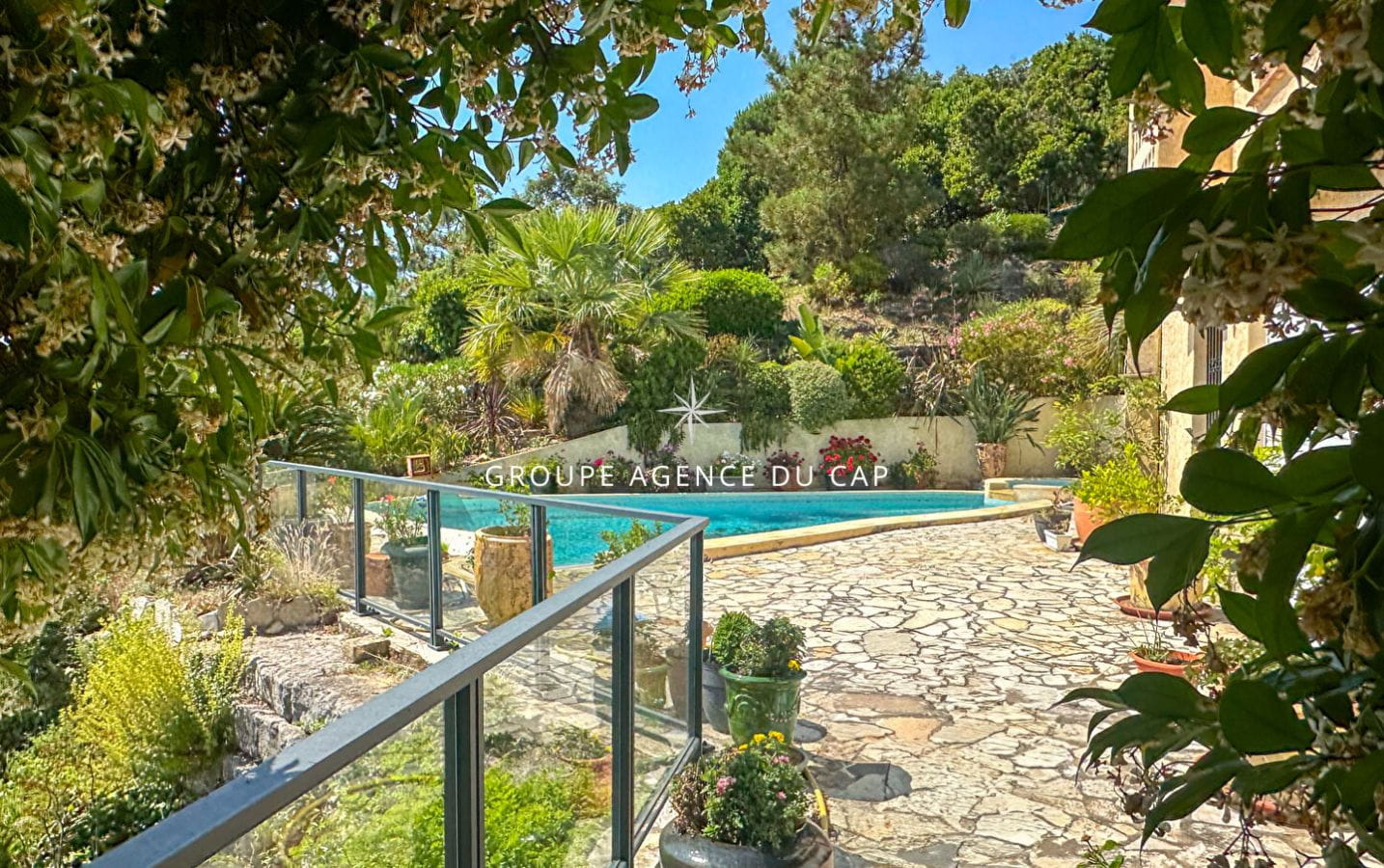 À VENDRE VILLA VUE MER 4 CHAMBRES 206M2 LES ISSAMBRES Image 13