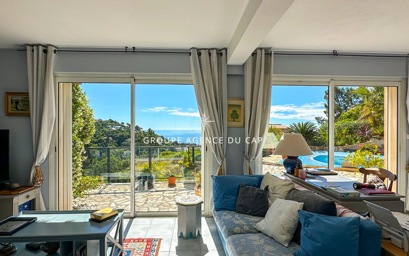 À VENDRE VILLA VUE MER 4 CHAMBRES 206M2 LES ISSAMBRES Image 4