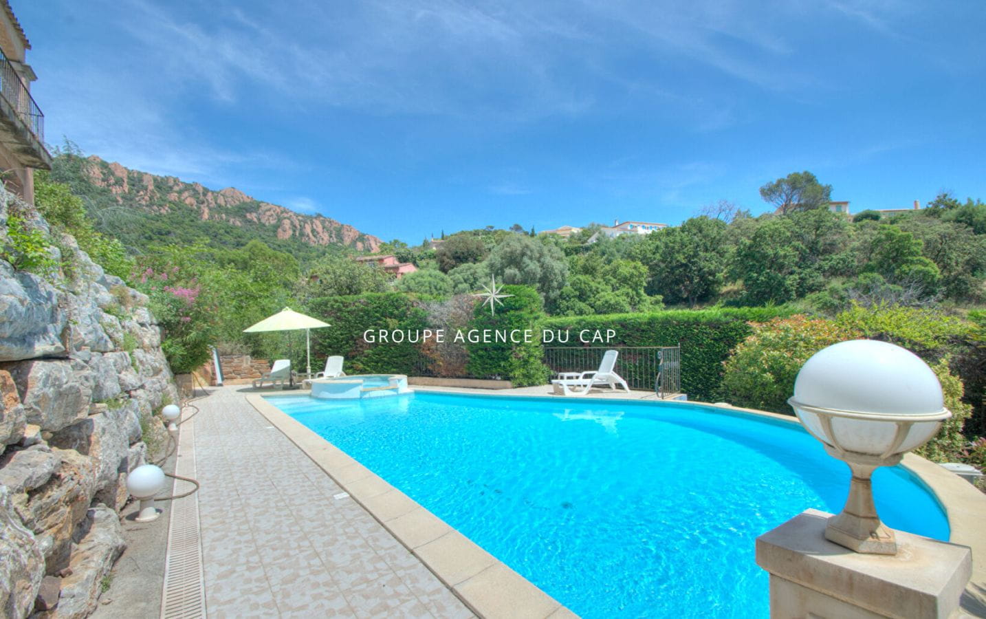 AGAY VILLA 8 PIECES VUE MER ET PROCHE MER 5 CHAMBRES PISCINE AU CALME Image 10