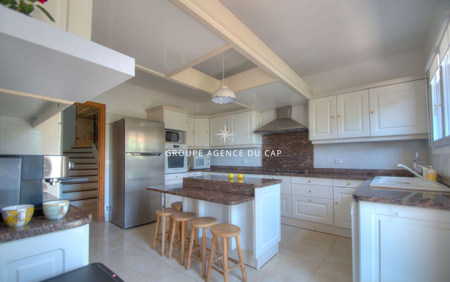 AGAY VILLA 8 PIECES VUE MER ET PROCHE MER 5 CHAMBRES PISCINE AU CALME Image 6