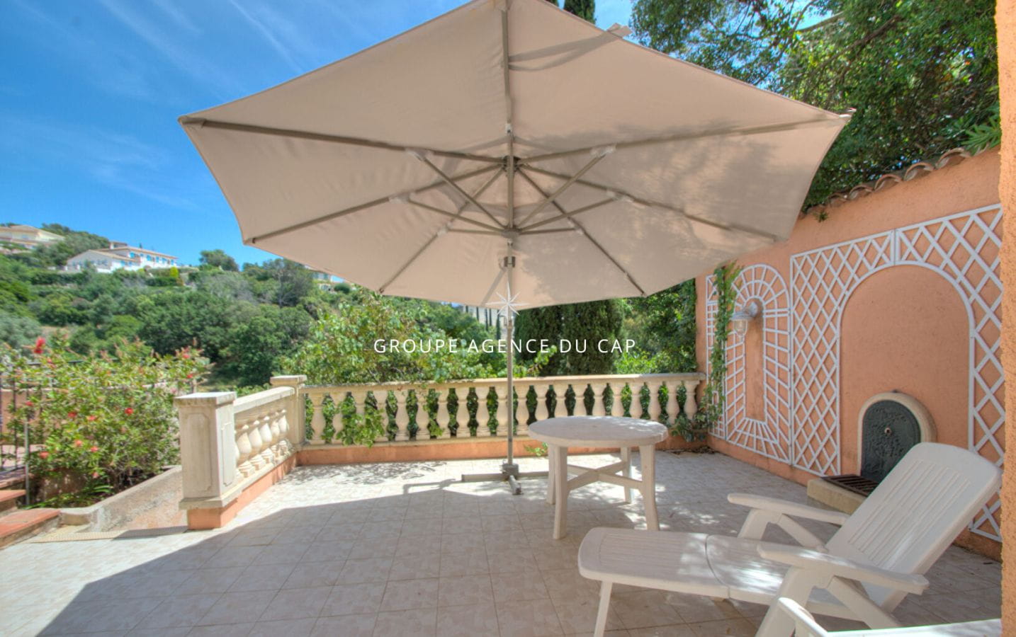 AGAY VILLA 8 PIECES VUE MER ET PROCHE MER 5 CHAMBRES PISCINE AU CALME Image 8