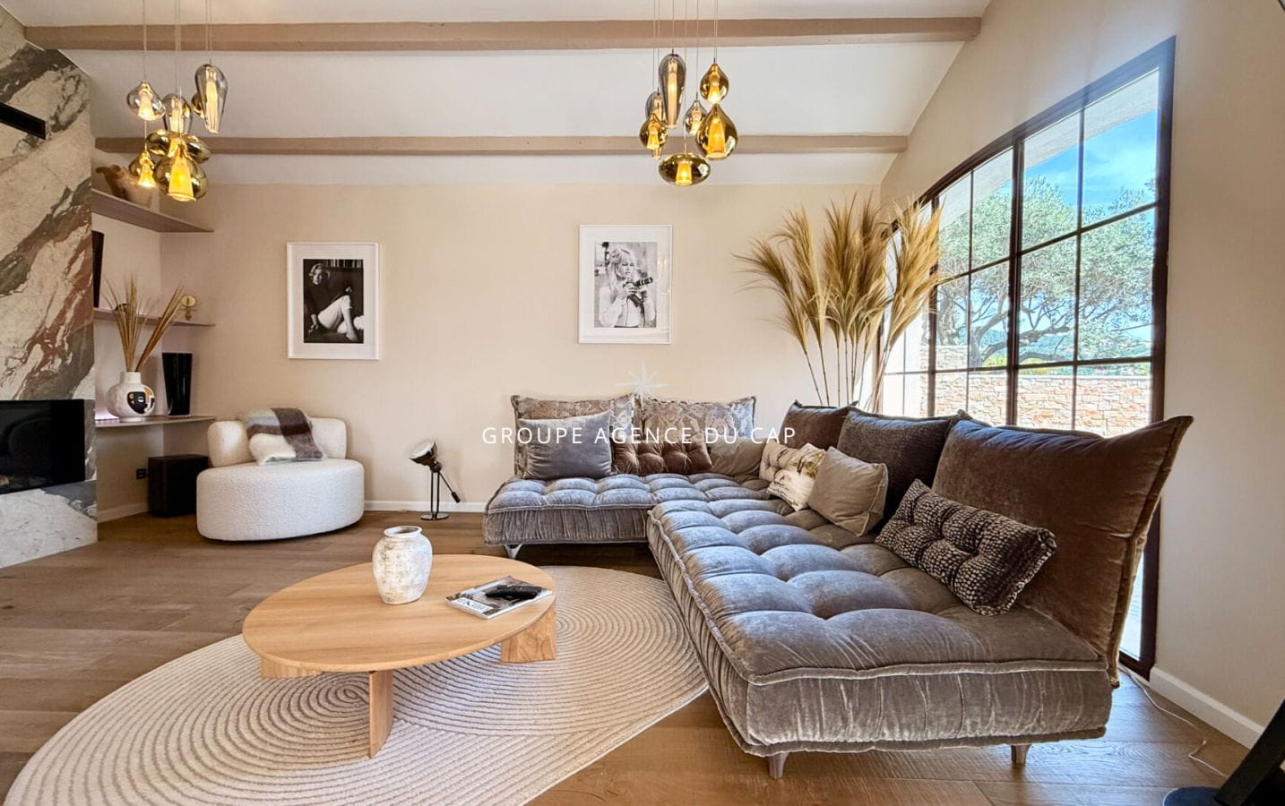 LES ISSAMBRES VILLA DE CHARME EN PIERRE VUE MER 5 CHAMBRES PISCINE Image 10