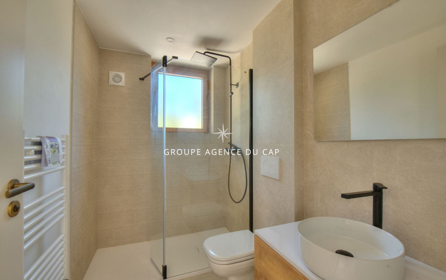 Saint Raphaël villa vue mer proche Centre ville. Image 12