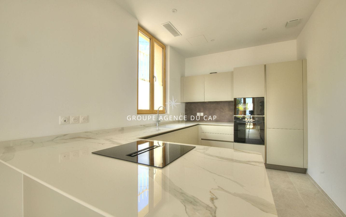 Saint Raphaël villa vue mer proche Centre ville. Image 4