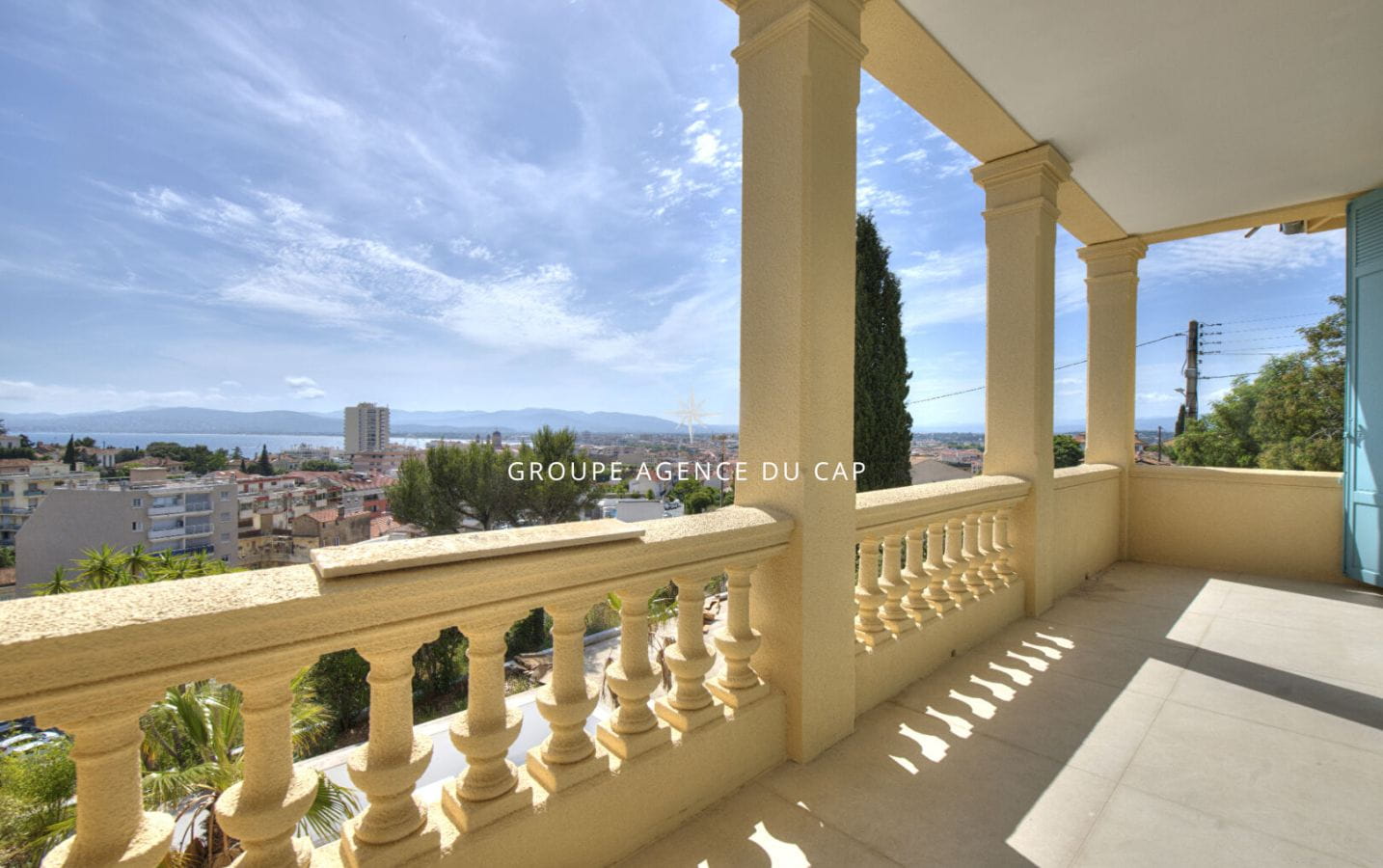 Saint Raphaël villa vue mer proche Centre ville. Image 8