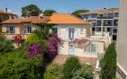 SAINT RAPHAEL Town center, house with garden and swimming pool Min 1