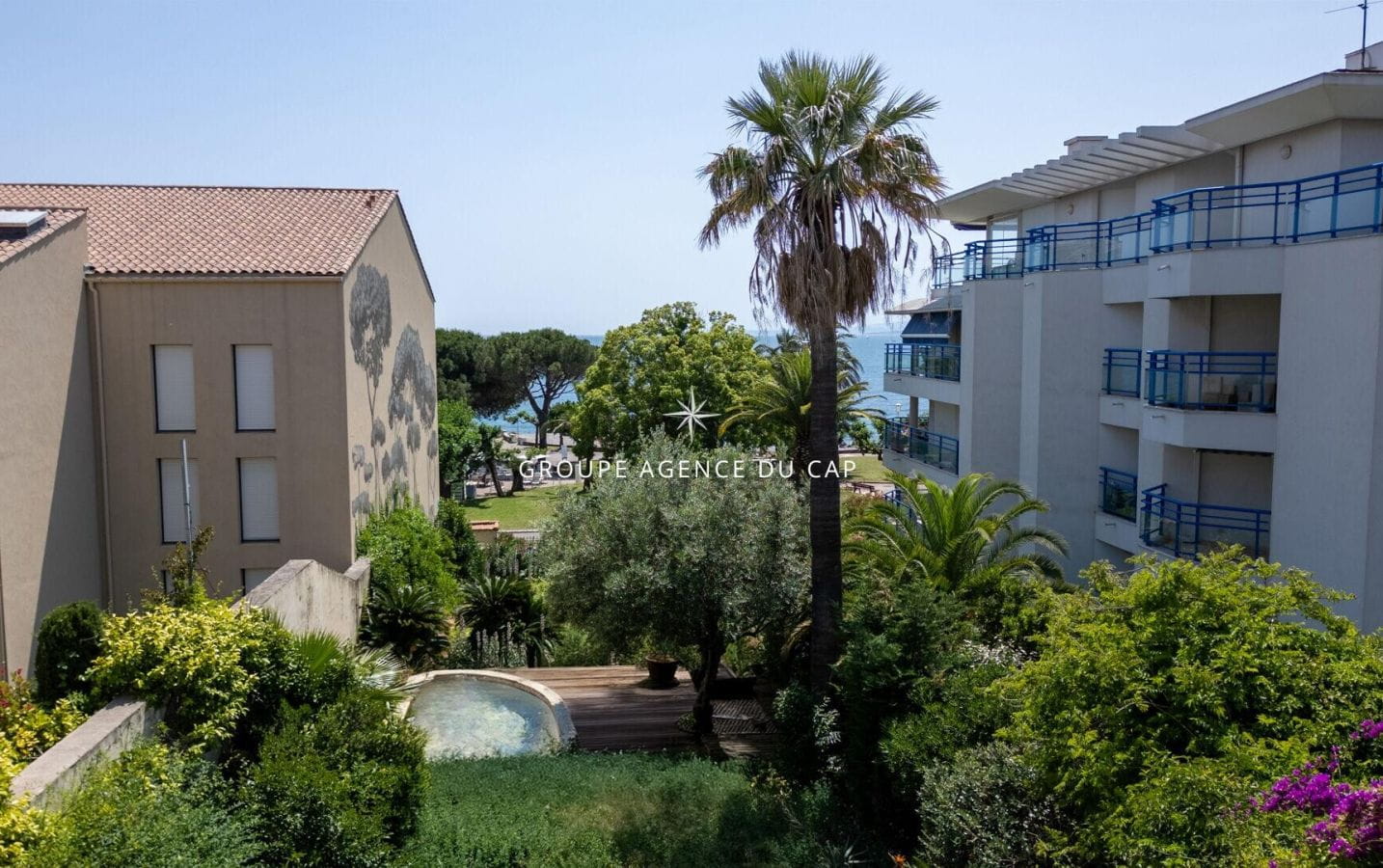 SAINT RAPHAEL Coeur de ville, maison avec jardin et piscine Image 4