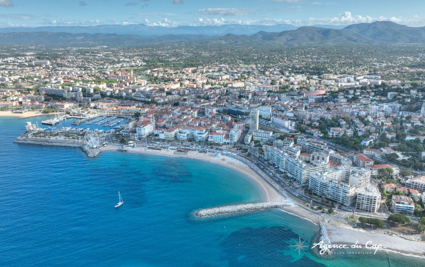 SAINT RAPHAEL Coeur de ville, maison avec jardin et piscine Image 6