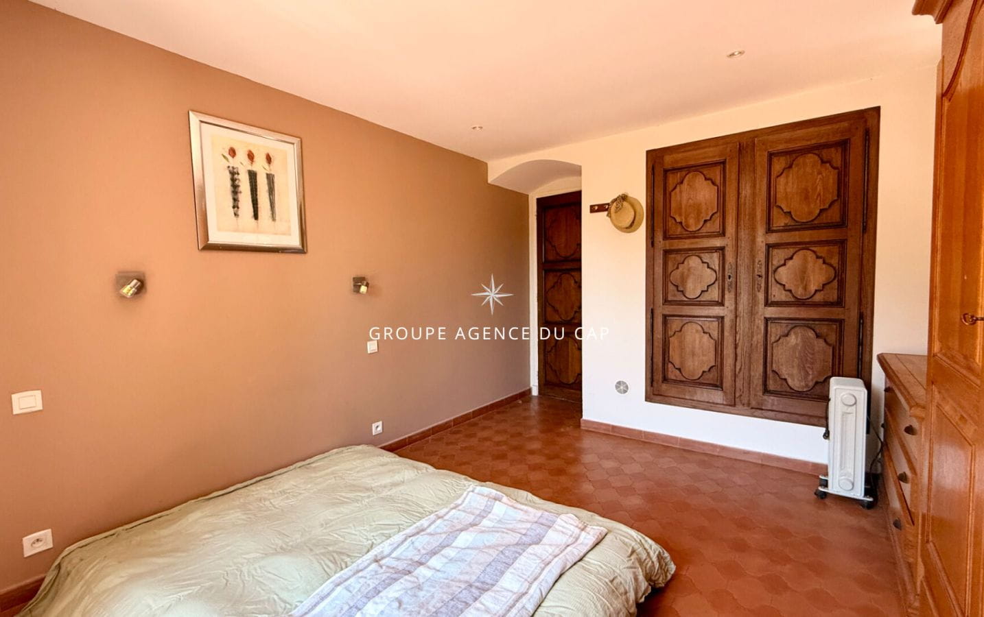 A VENDRE LES ISSAMBRES 170M2 VUE MER A PIEDS DES PLAGES ET DU CENTRE Image 7