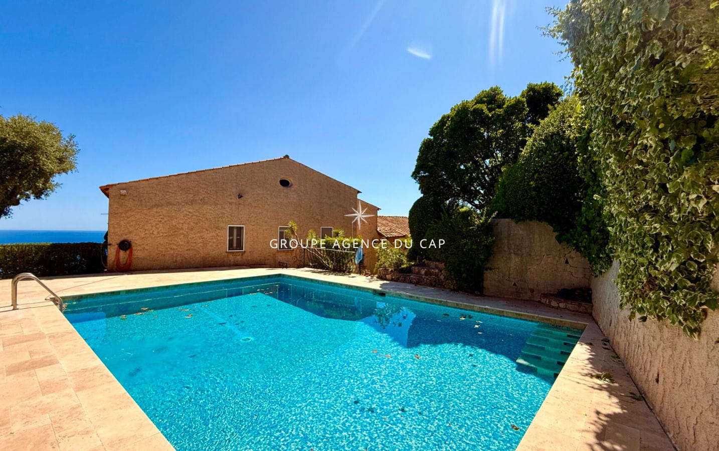 VILLA VUE MER PANORAMIQUE 5 CHAMBRES PISCINE GRAND SOUS SOL DOUBLE GARAGE Image 14