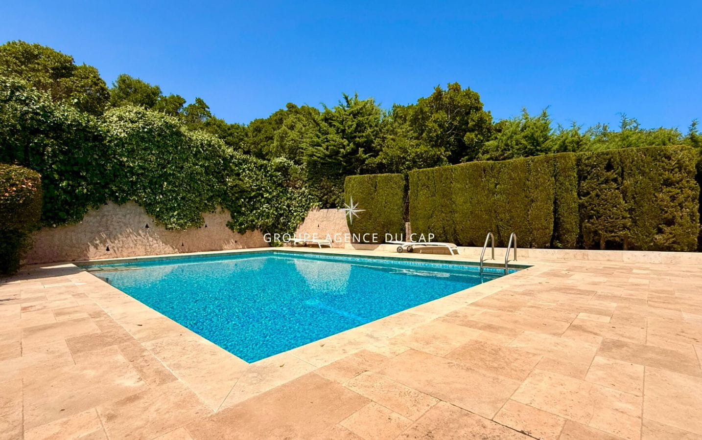 VILLA VUE MER PANORAMIQUE 5 CHAMBRES PISCINE GRAND SOUS SOL DOUBLE GARAGE Image 15