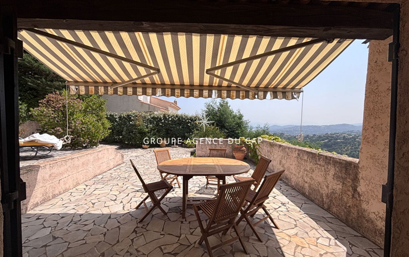 À VENDRE VILLA 5 CHAMBRES VUE MER PARKING AUX ISSAMBRES Image 8