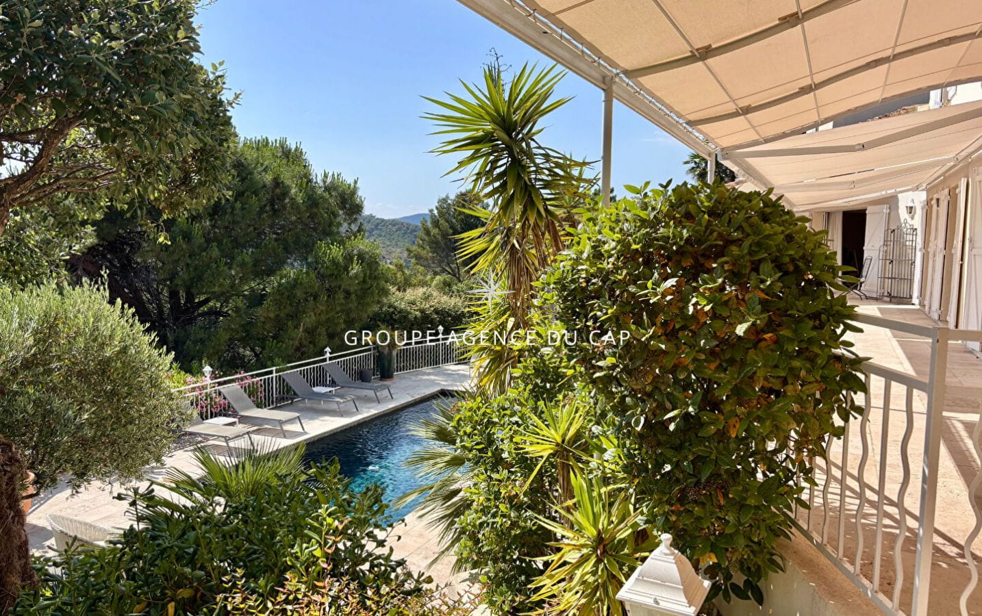 À VENDRE VILLA BEAUX VOLUMES 6 CHAMBRES VUE MER SUD-OUEST PARKINGS AUX ISSAMBRES Image 15