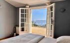 A VENDRE VILLA BEAUX VOLUMES 6 CHAMBRES VUE MER SUD-OUEST PARKINGS AUX ISSAMBRES Min 12