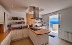 A VENDRE VILLA BEAUX VOLUMES 6 CHAMBRES VUE MER SUD-OUEST PARKINGS AUX ISSAMBRES Min 9