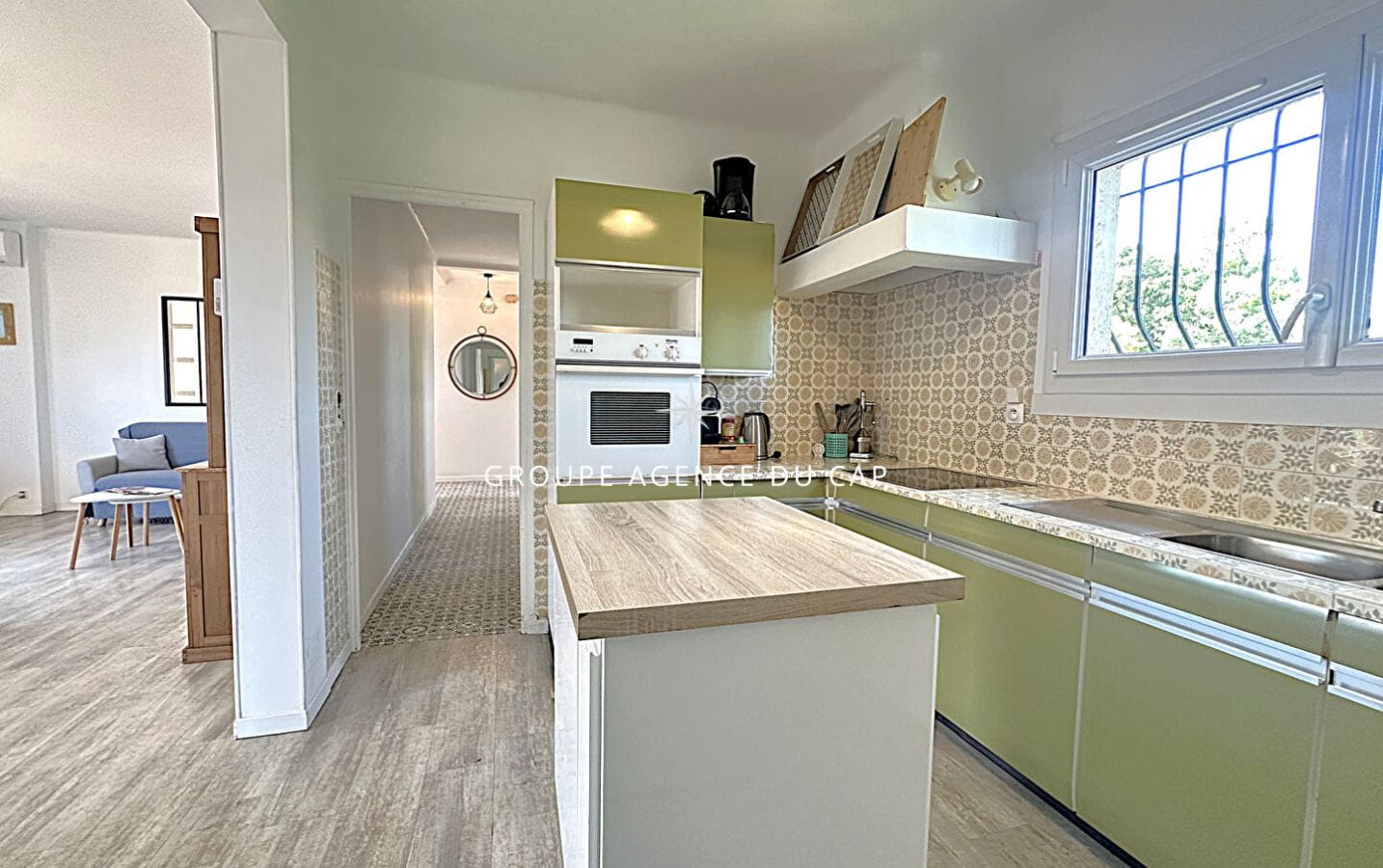 PROMESSE DE VENTE SIGNEE- À VENDRE VILLA VUE MER 5 PIÈCES 143M² AVEC 4 CHAMBRES SÉJOUR VERANDA ET PISCINE AUX ISSAMBRES Image 5