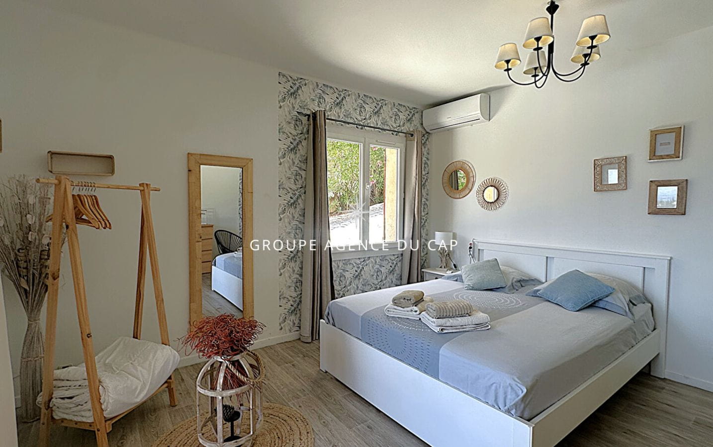 PROMESSE DE VENTE SIGNEE- À VENDRE VILLA VUE MER 5 PIÈCES 143M² AVEC 4 CHAMBRES SÉJOUR VERANDA ET PISCINE AUX ISSAMBRES Image 7