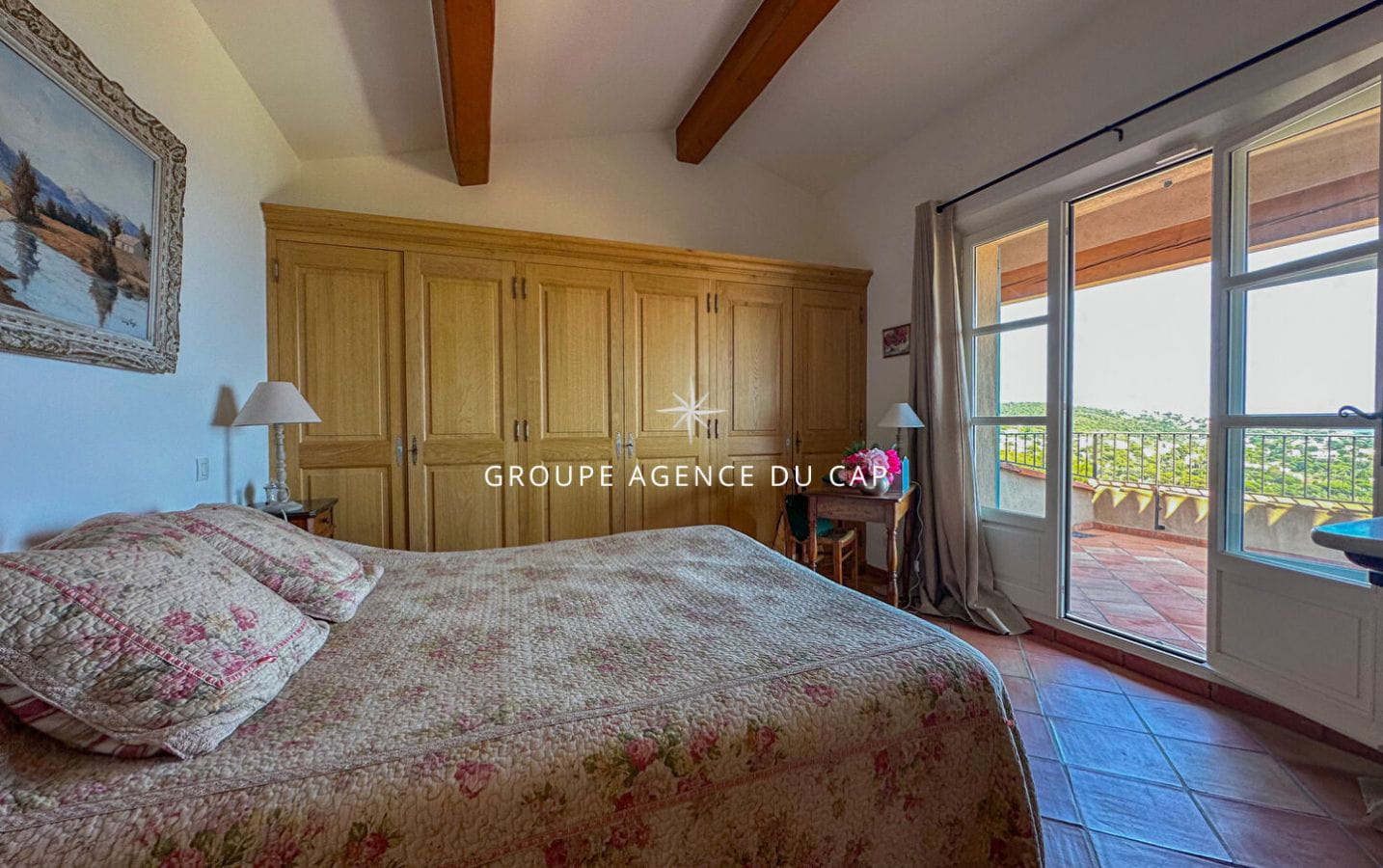 À VENDRE MAGNIFIQUE VILLA DE TYPE PROVENÇAL AUX ISSAMBRES 180M2 VUE MER SUR LE GOLFE DE ST TROPEZ Image 9