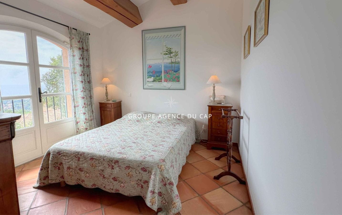 FOR SALE MAGNIFICENT PROVENÇAL-STYLE VILLA IN LES ISSAMBRES 180M2 SEA VIEW ON THE GULF OF ST TROPEZ Image 7