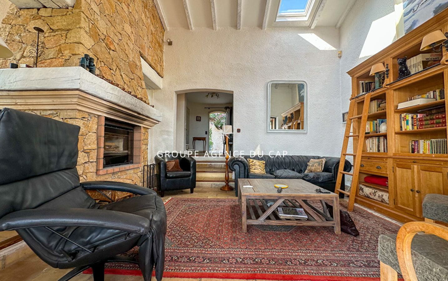 LES ISSAMBRES VUE MER PANORAMIQUE VILLA DE CHARME 8 PIÈCES AVEC PISCINE Image 12