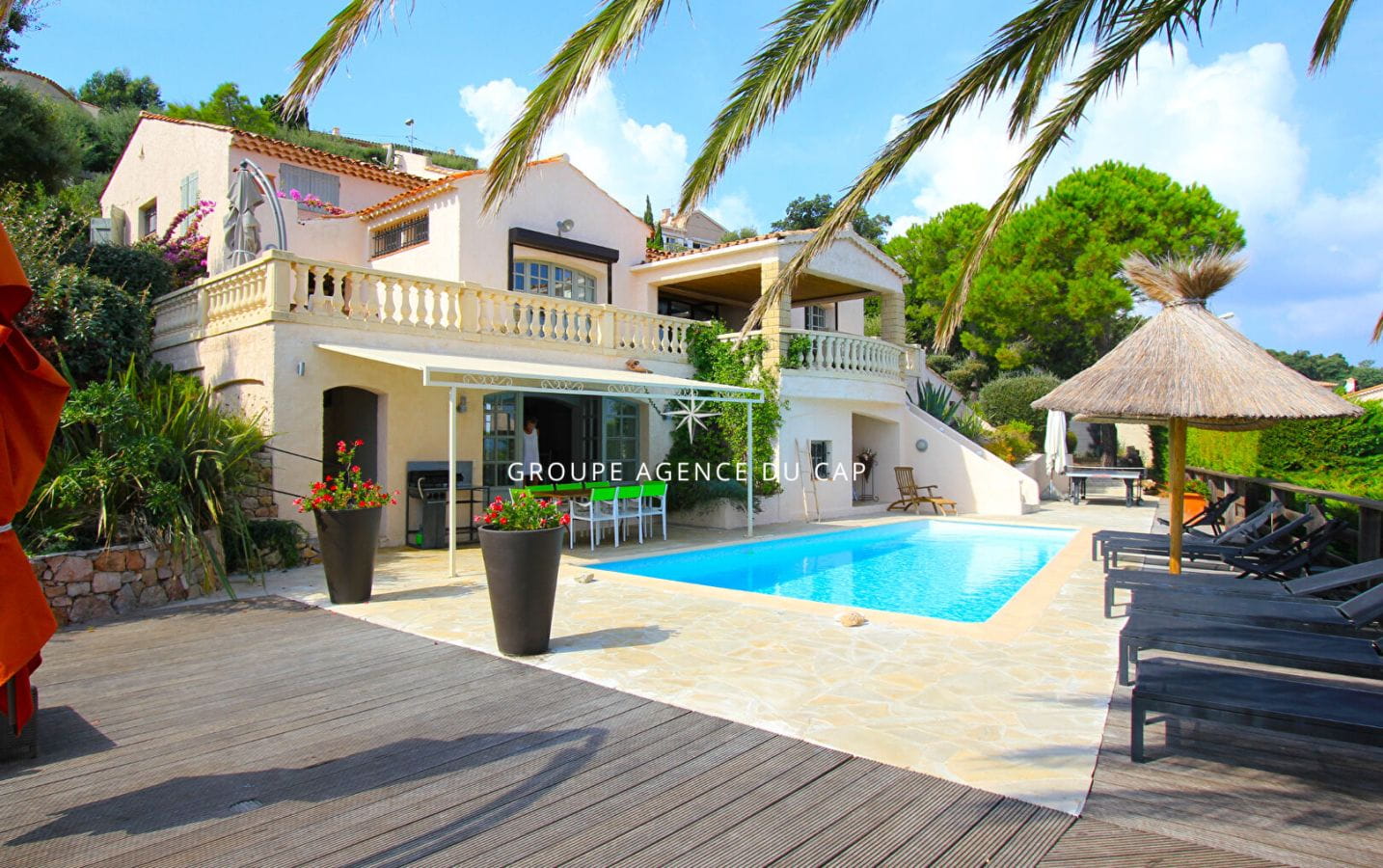 LES ISSAMBRES VUE MER PANORAMIQUE VILLA DE CHARME 8 PIÈCES AVEC PISCINE Image 2