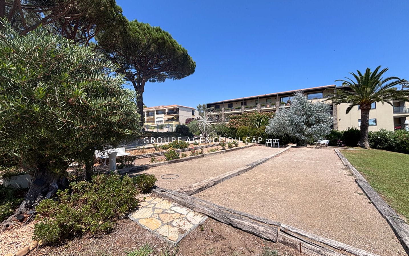 À VENDRE APPARTEMENT 2 PIÈCES RÉSIDENCE BORD DE MER VUE MER LES ISSAMBRES Image 12