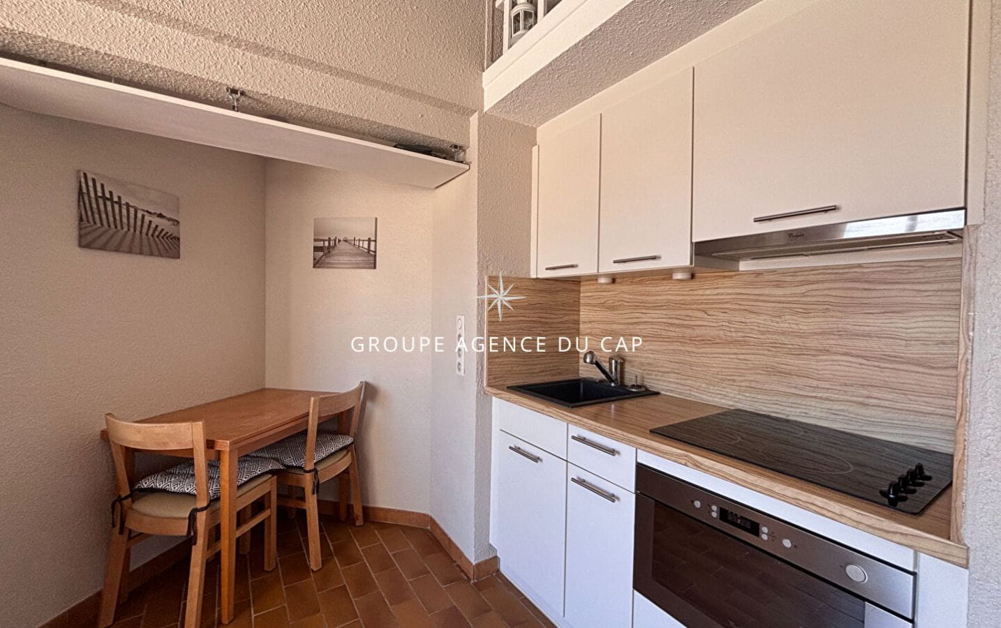 À VENDRE APPARTEMENT 2 PIÈCES RÉSIDENCE BORD DE MER VUE MER LES ISSAMBRES Image 3