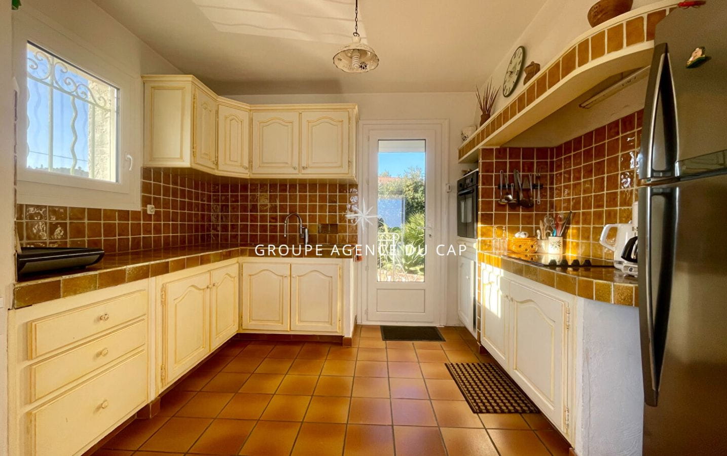 A VENDRE VILLA VUE MER 185m² 6 PIECES 4 CHAMBRES PISCINE GARAGE AUX ISSAMBRES Image 4