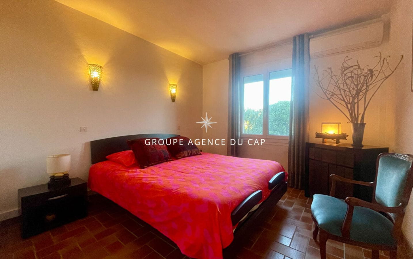 A VENDRE VILLA VUE MER 185m² 6 PIECES 4 CHAMBRES PISCINE GARAGE AUX ISSAMBRES Image 7