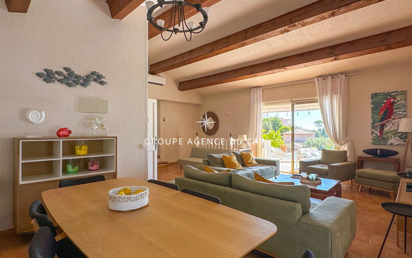 FOR SALE SINGLE-STORY SEA VIEW VILLA IN LES ISSAMBRES OF 125sqm WITH 3 BEDROOMS, SWIMMING POOL AND GARAGE Image 8