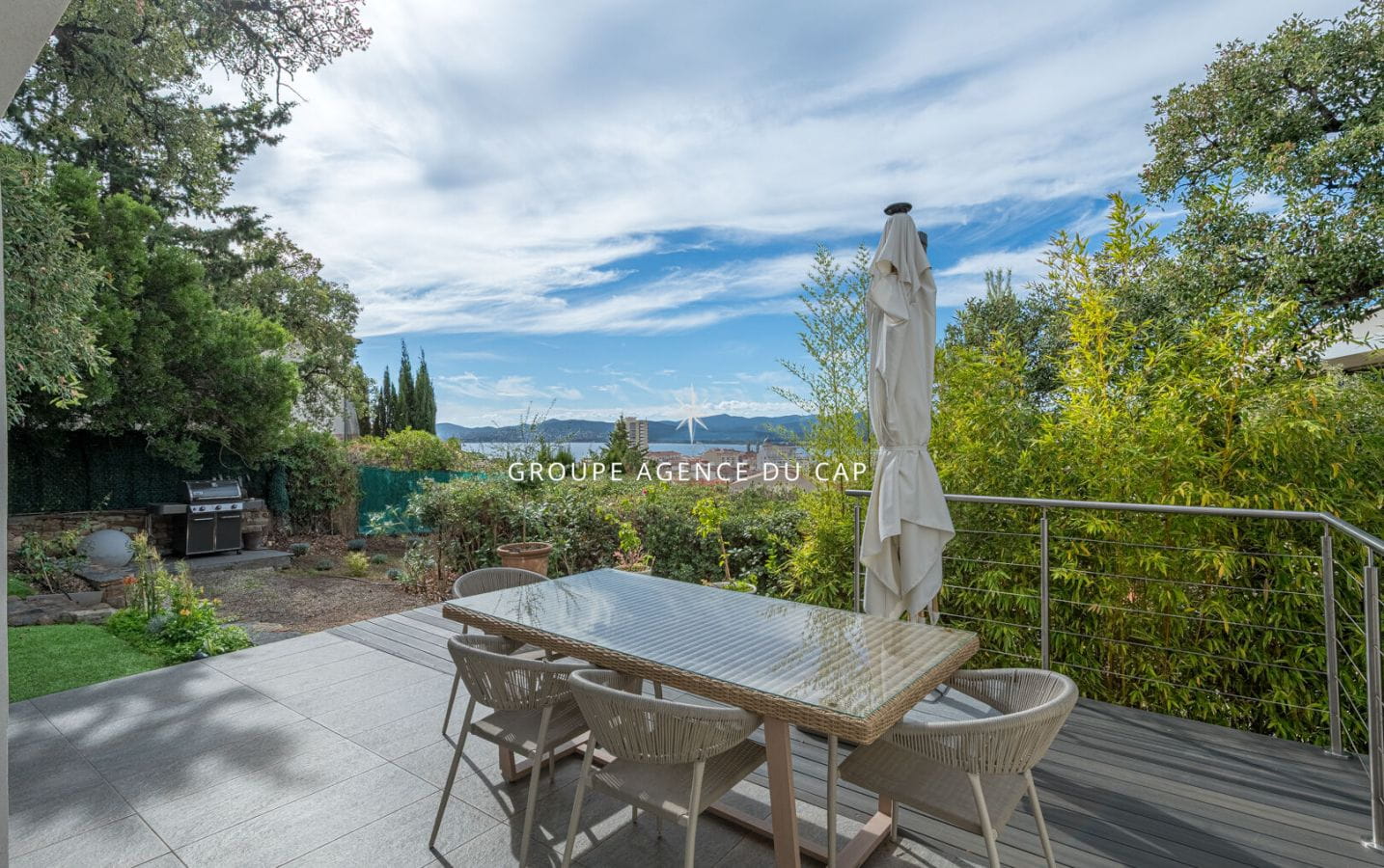 PROCHE CENTRE VILLE VILLA AVEC VUE MER AU CALME Image 1