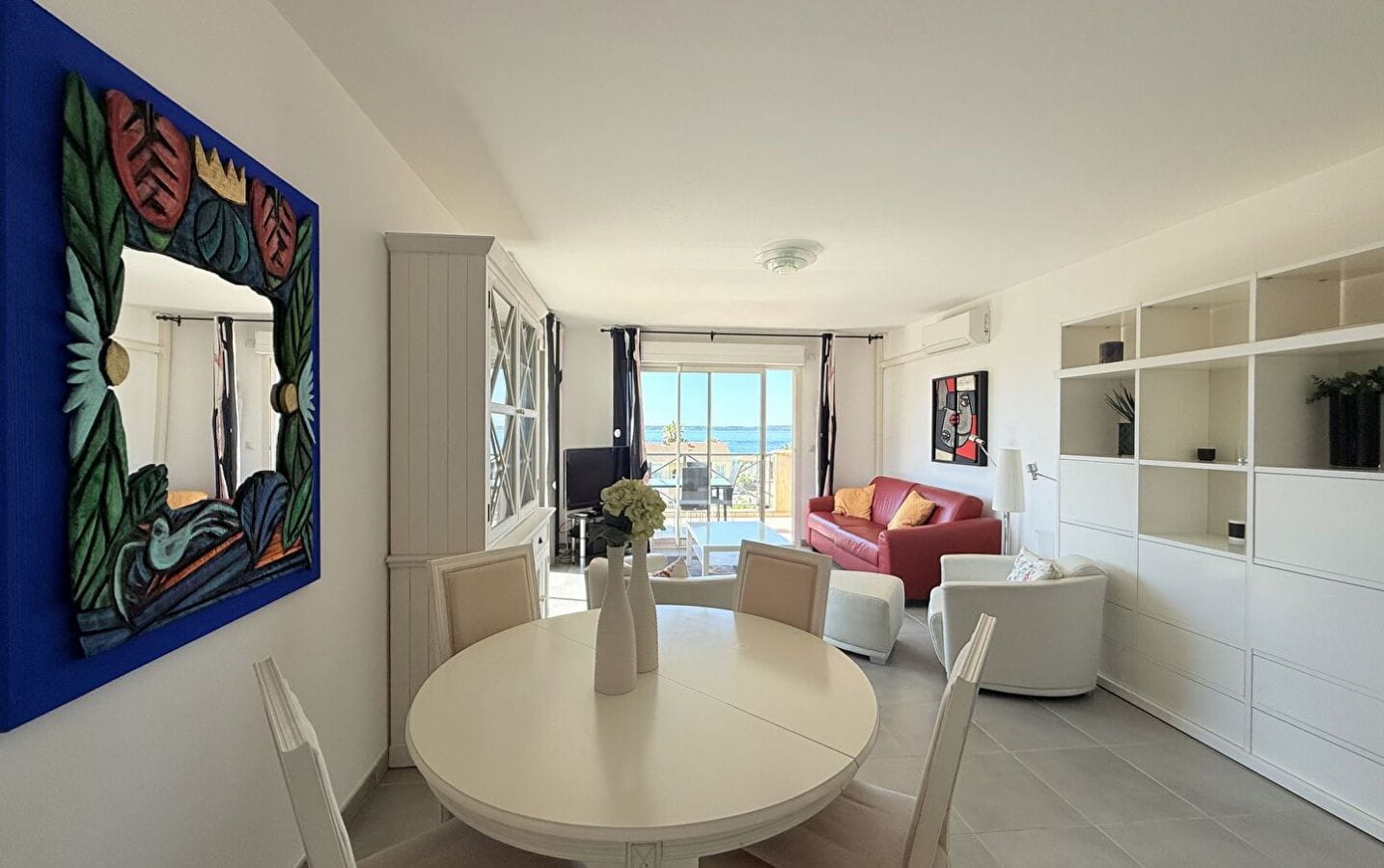 Appartement T3 de 75m2 avec vue mer double garage et cave, aux Issambres Image 1