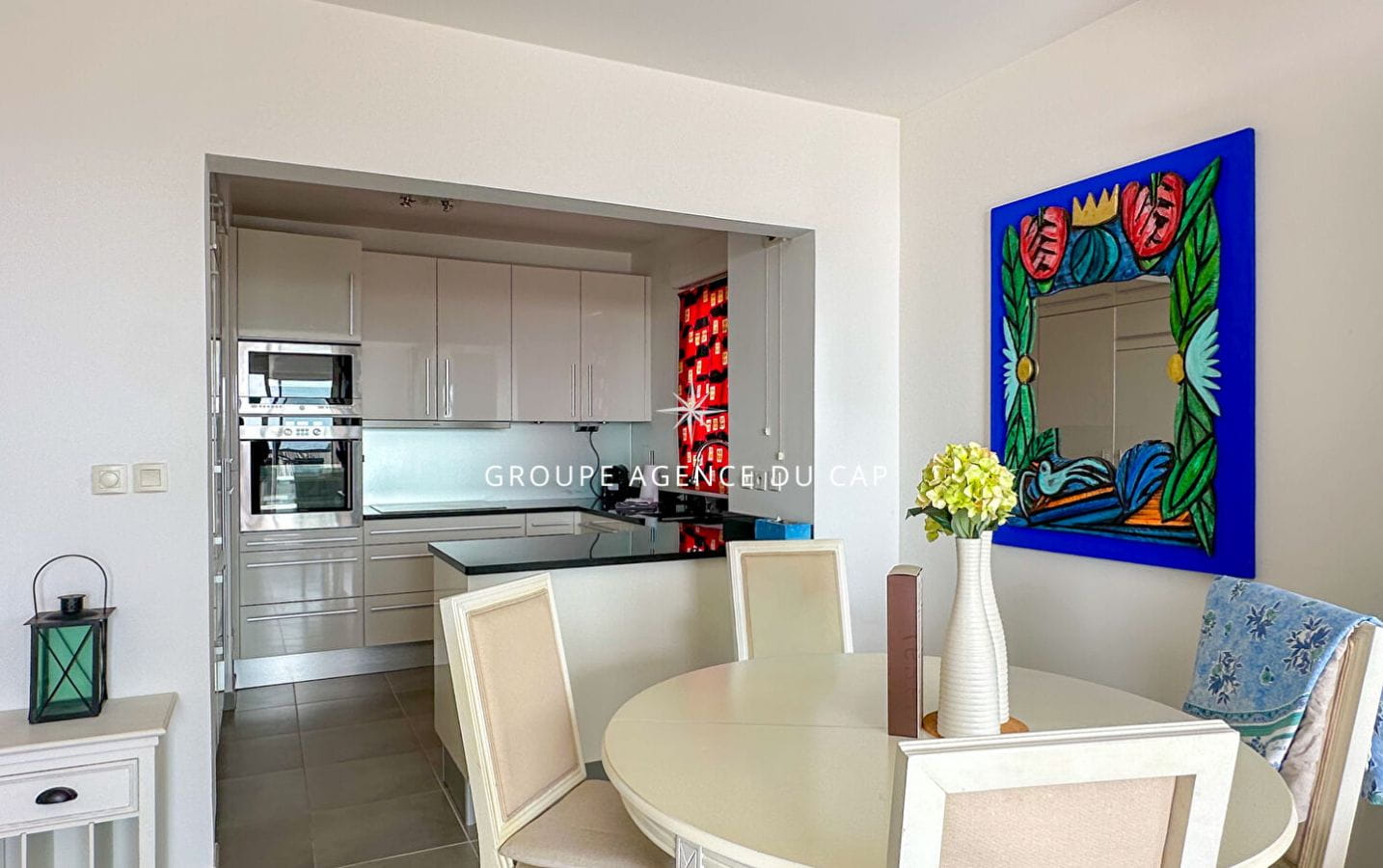 Appartement T3 de 75m2 avec vue mer double garage et cave, aux Issambres Image 6