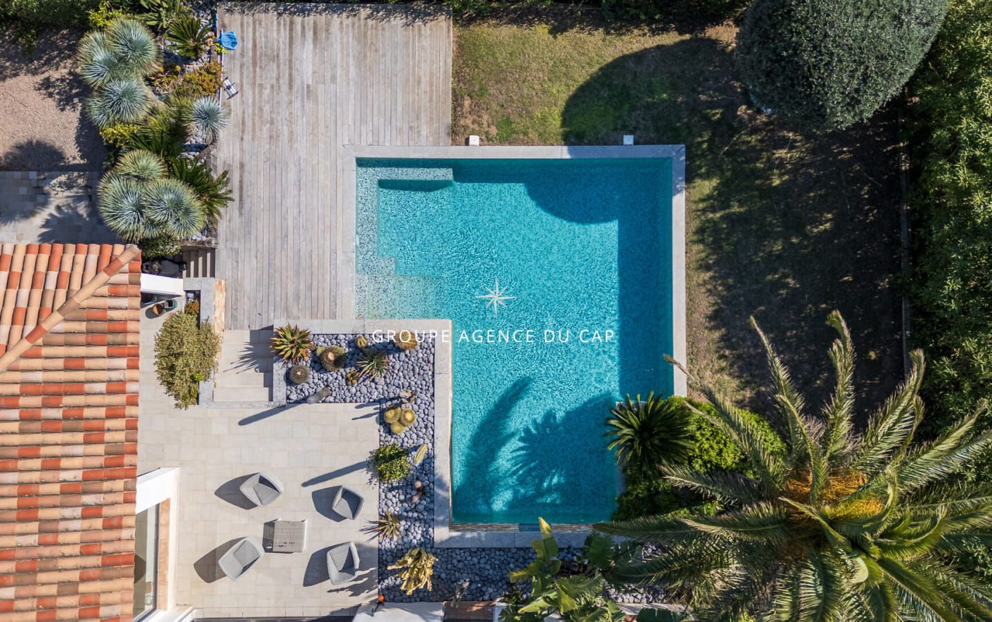 VILLA AVEC VUE MER PISCINE CAVE A VIN 50 METRES DE LA MER, AUX ISSAMBRES Image 3