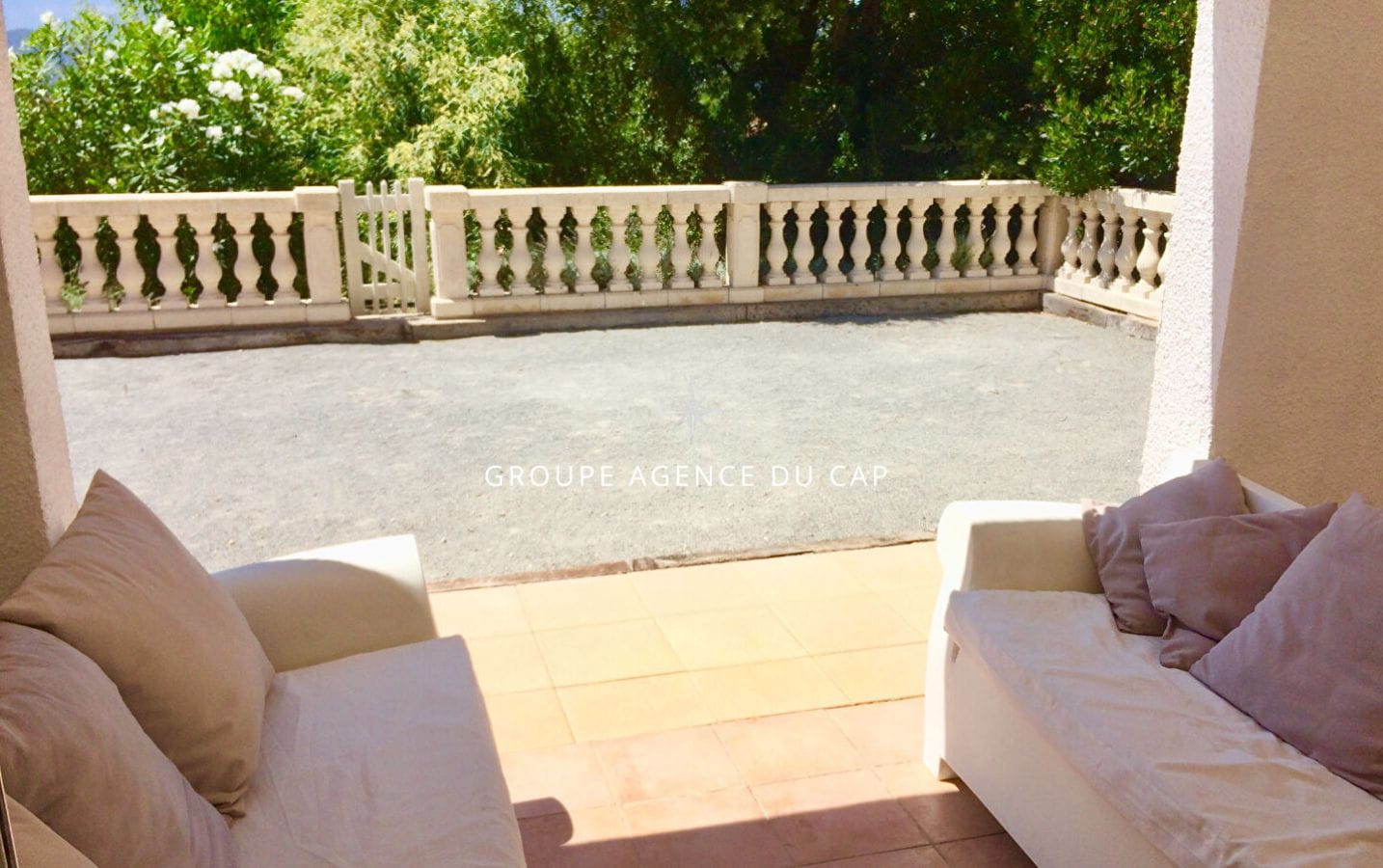 A VENDRE VILLA STYLE PROVENCALE 5 CHAMBRES VUE MER GOLFE ST-TROPEZ AUX ISSAMBRES Image 7
