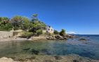 PIEDS DANS L&rsquo;EAU VILLA DE 240M2 FACE A LA MER AVEC PISCINE, AUX ISSAMBRES Min 6