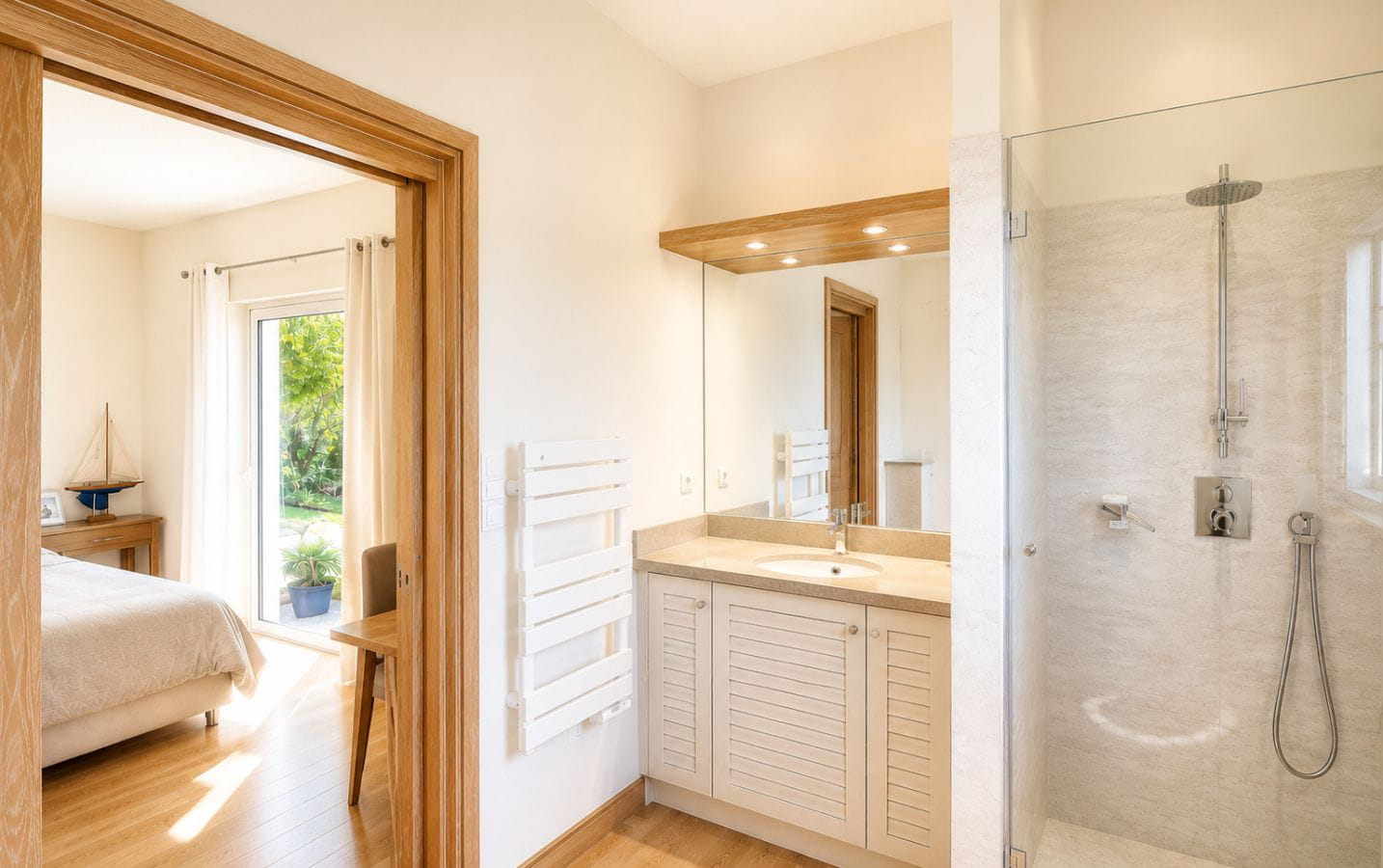 A VENDRE VILLA VUE MER AVEC 3 CHAMBRES ET PISCINE A SAINT AYGULF Image 13