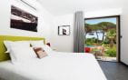 À VENDRE VILLA CONTEMPORAINE VUE MER DE PLAIN PIED TERRAIN PLAT PISCINE ET JACUZZI SALLE DE SPORT ET DOUBLE GARAGE , À GRIMAUD À PIEDS DES PLAGES Min 7