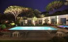 À VENDRE VILLA CONTEMPORAINE VUE MER DE PLAIN PIED TERRAIN PLAT PISCINE ET JACUZZI SALLE DE SPORT ET DOUBLE GARAGE , À GRIMAUD À PIEDS DES PLAGES Min 9