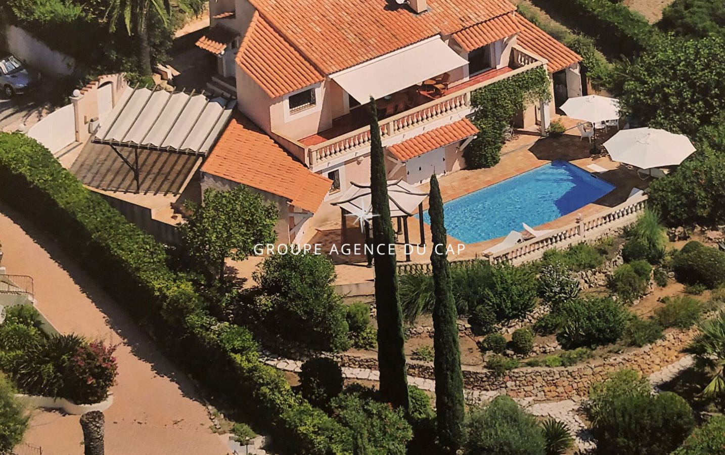 LES ISSAMBRES VILLA VUE MER GOLFE DE SAINT TROPEZ EN IMPASSE AVEC PISCINE Image 0
