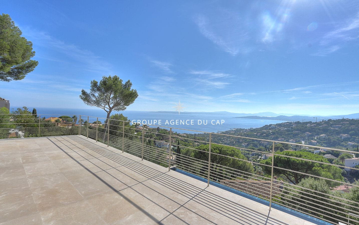 NEW CONTEMPORARY VILLA 4 BEDROOMS SUITES POOL GARAGE PANORAMIC SEA VIEW IN LES ISSAMBRES Image 8