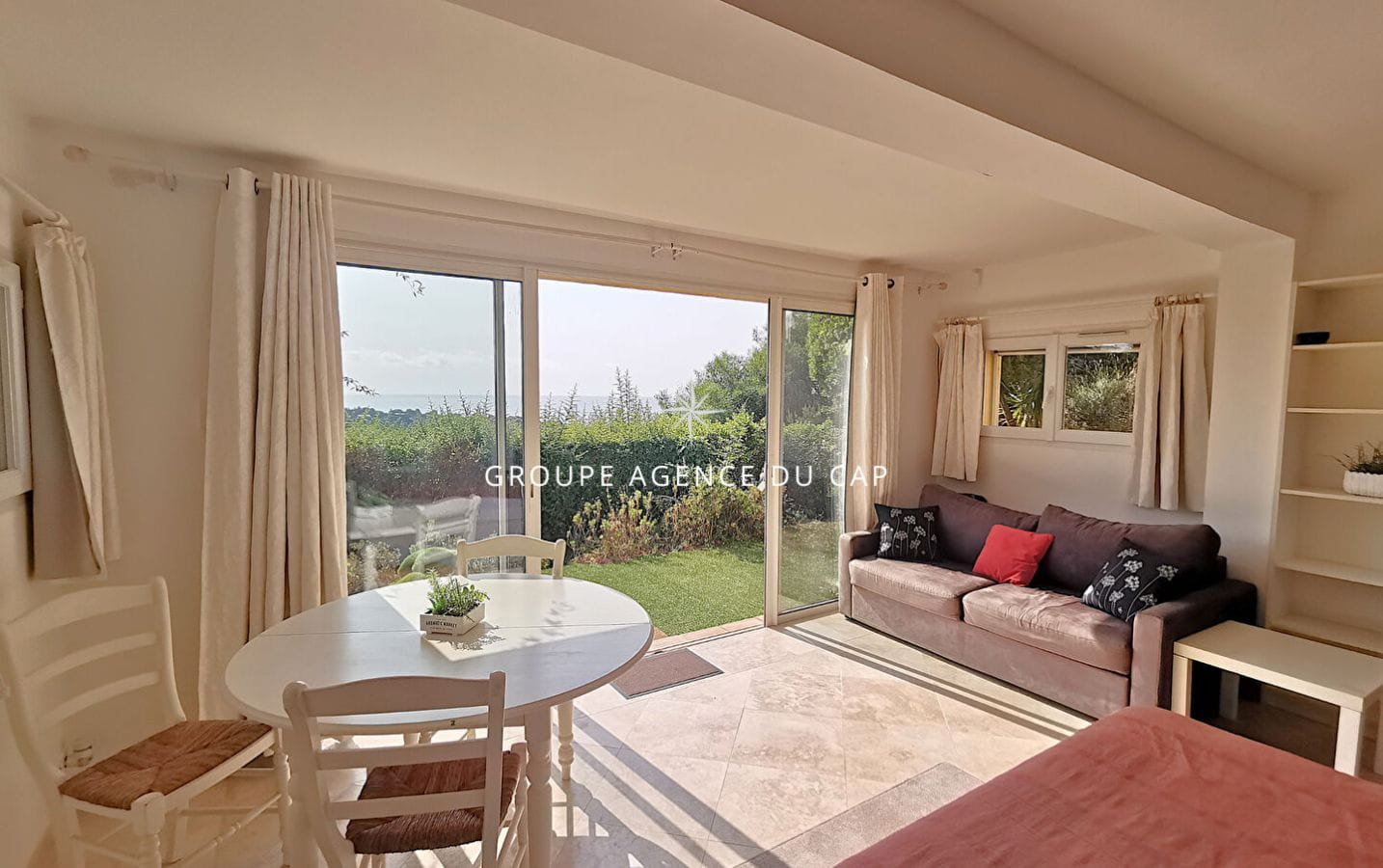 FOR SALE SEA VIEW VILLA 3 BEDROOMS WITH INDEPENDENT STUDIO – POOL – LES ISSAMBRES Image 16