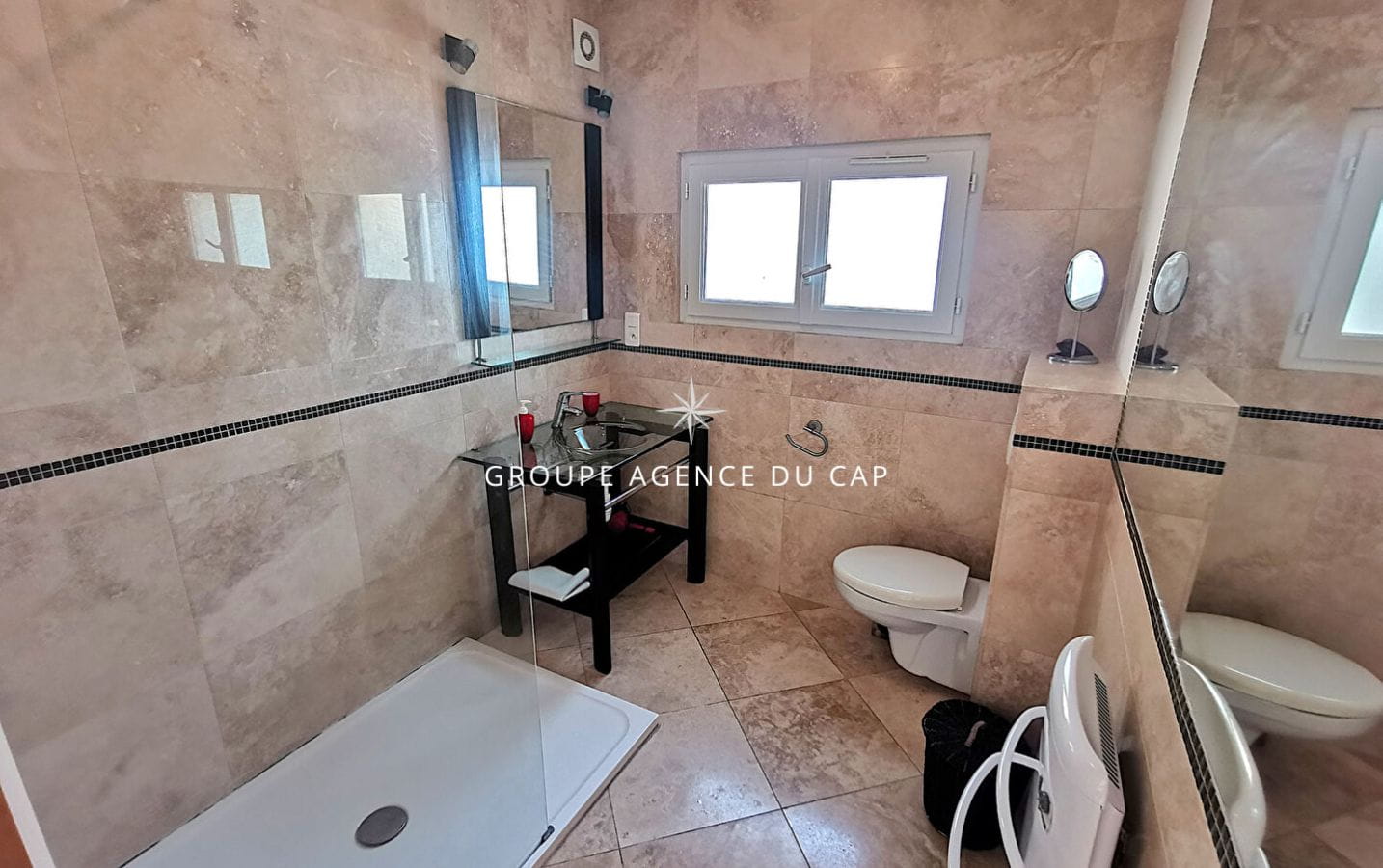 FOR SALE SEA VIEW VILLA 3 BEDROOMS WITH INDEPENDENT STUDIO – POOL – LES ISSAMBRES Image 17