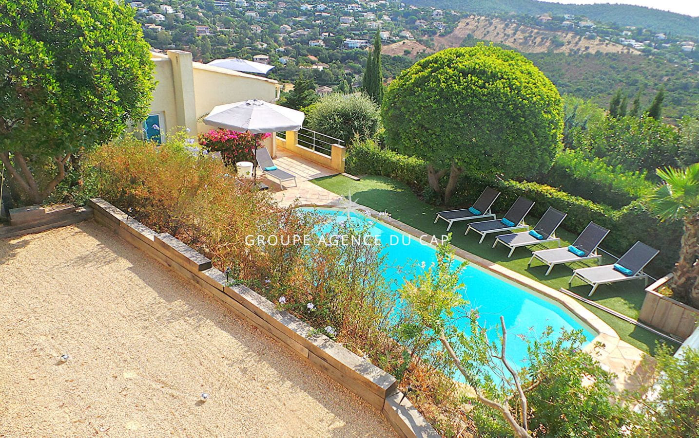 A VENDRE VILLA VUE MER 4 CHAMBRES AVEC STUDIO INDEPENDANT – PISCINE – LES ISSAMBRES Image 4